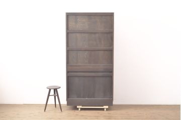 中古　神戸洋家具　永田良介商店　直線的でスッキリした佇まいが魅力的なキャビネット(食器棚、戸棚、収納棚)(R-054463)