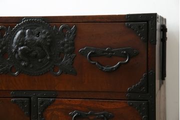 和製アンティーク　最高級　唐獅子金具　前面玉杢　最上手の金具とケヤキ玉杢が高級感たっぷりの二段重ね相馬箪笥・上段(仙台箪笥、和たんす、収納箪笥、引き出し)(R-054466)