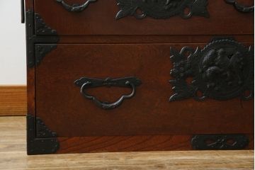 和製アンティーク　最高級　唐獅子金具　前面玉杢　最上手の金具とケヤキ玉杢が高級感たっぷりの二段重ね相馬箪笥・上段(仙台箪笥、和たんす、収納箪笥、引き出し)(R-054466)