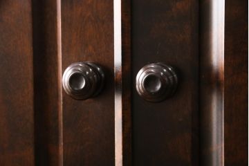 中古　希少サイズ　北海道民芸家具　丁度いいサイズ感が魅力的な縦型チェスト(引き出し、収納タンス、和たんす)(R-054476)