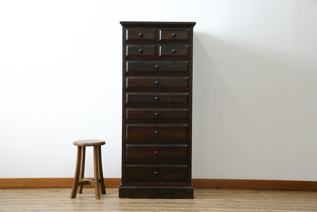 中古　国産　民芸家具　勇峰工芸　シックな佇まいが大人の空間を演出する、人気のハイチェスト　(R-054477)