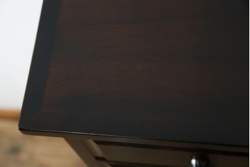 中古　国産　民芸家具　勇峰工芸　シックな佇まいが大人の空間を演出する、人気のハイチェスト　(R-054477)