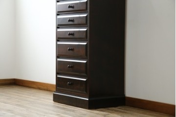 中古　国産　民芸家具　勇峰工芸　シックな佇まいが大人の空間を演出する、人気のハイチェスト　(R-054477)