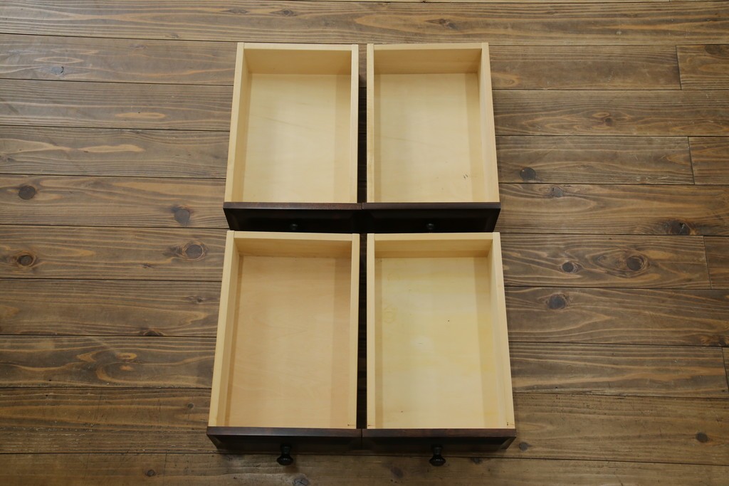 中古　国産　民芸家具　勇峰工芸　シックな佇まいが大人の空間を演出する、人気のハイチェスト　(R-054477)