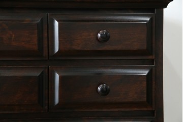 中古　国産　民芸家具　勇峰工芸　シックな佇まいが大人の空間を演出する、人気のハイチェスト　(R-054477)