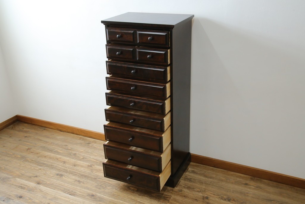 中古　国産　民芸家具　勇峰工芸　シックな佇まいが大人の空間を演出する、人気のハイチェスト　(R-054477)