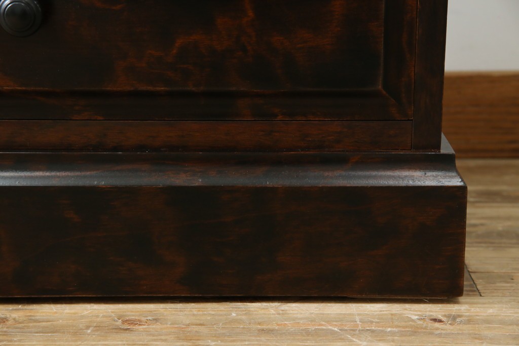 中古　国産　民芸家具　勇峰工芸　シックな佇まいが大人の空間を演出する、人気のハイチェスト　(R-054477)