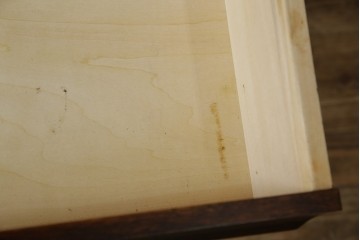 中古　国産　民芸家具　勇峰工芸　シックな佇まいが大人の空間を演出する、人気のハイチェスト　(R-054477)