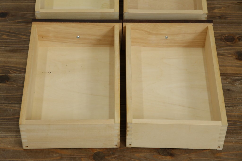 中古　国産　民芸家具　勇峰工芸　シックな佇まいが大人の空間を演出する、人気のハイチェスト　(R-054477)