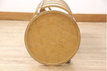 中古　みやび行燈(あんどん)　伝統工芸品　駿河竹千筋細工　和モダンな空間におすすめ!涼しげな雰囲気が魅力的なフロアスタンド(スタンド照明、スタンドライト)(R-054482)