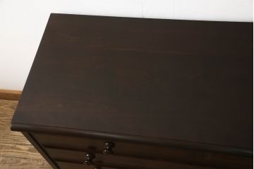 中古　北海道民芸家具　取り入れやすいサイズが嬉しい!落ち着きのある大人の空間を演出するローチェスト(引き出し、ローボード)(R-054484)