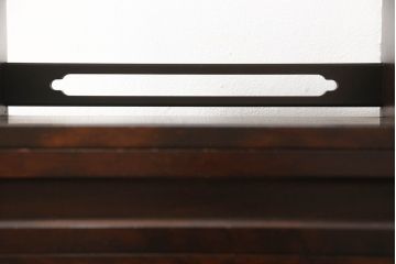 中古　北海道民芸家具　和洋どちらのお部屋にも取り入れやすい、シックな本立て+小引き出しセット(卓上収納、小物収納、ブックスタンド)(R-054486)