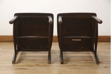 中古　北海道民芸家具　HM686　シックな色合いが落ち着いた雰囲気を醸し出すチェア2脚セット(板座チェア、椅子、ダイニングチェア)(R-054487)