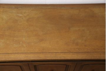 中古　DREXEL HERITAGE(ドレクセルヘリテイジ)　Triune(トライユン)　優雅な佇まいが魅力のクリデンザキャビネット(クレデンザ、サイドボード、リビングボード)(定価約66万円)(R-054491)