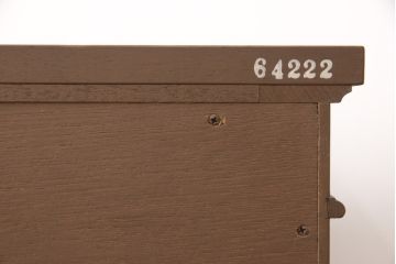 中古　DREXEL HERITAGE(ドレクセルヘリテイジ)　Triune(トライユン)　優雅な佇まいが魅力のクリデンザキャビネット(クレデンザ、サイドボード、リビングボード)(定価約66万円)(R-054492)