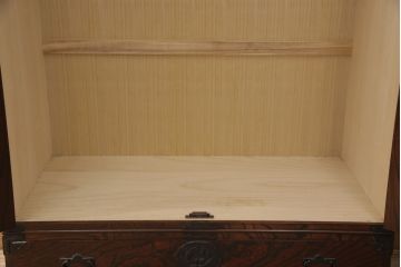 中古　超美品　岩谷堂箪笥　迫力ある木目が印象的なワードローブ(洋服タンス、収納棚)(R-054493)