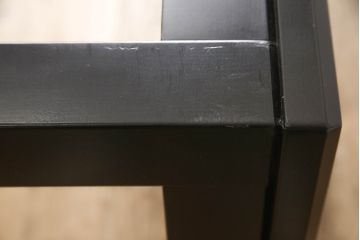 中古　美品　秋田木工　直線的なシンプルなデザインでモダンな空間を演出するダイニングテーブル(2人掛け、4人掛け)(R-054497)