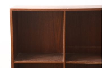 デンマークビンテージ　チーク材　シンプルな中に洗練された美しさを感じるキャビネット(ブックシェルフ、本棚、飾り棚、サイドボード、ヴィンテージ)(R-054499)