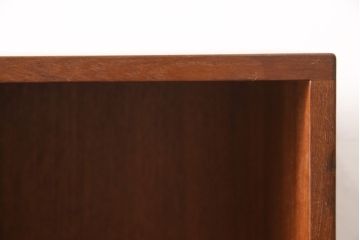 デンマークビンテージ　チーク材　シンプルな中に洗練された美しさを感じるキャビネット(ブックシェルフ、本棚、飾り棚、サイドボード、ヴィンテージ)(R-054499)