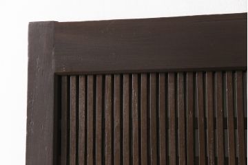 アンティーク建具　明治期　当店リメイク　縦に並んだ帯鉄がアンティークモダンな雰囲気を醸し出すクリアガラス入り格子蔵戸1枚(玄関戸、格子戸、引き戸)(R-054507)