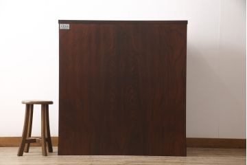 中古　超美品　岩谷堂箪笥　深みのある色合いと凝ったつくりの金具が美しい収納箪笥(引き出し、チェスト、和たんす)(R-054511)