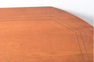 中古　IDC大塚家具取り扱い　イタリア高級家具　メデア(Medea)　クラシカルな佇まいが美しいダイニングテーブル(定価約100万円)(食卓)(R-054513)