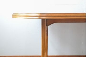 中古　IDC大塚家具取り扱い　イタリア高級家具　メデア(Medea)　クラシカルな佇まいが美しいダイニングテーブル(定価約100万円)(食卓)(R-054513)