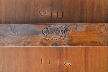 中古　IDC大塚家具取り扱い　イタリア高級家具　メデア(Medea)　クラシカルな佇まいが美しいダイニングテーブル(定価約100万円)(食卓)(R-054513)