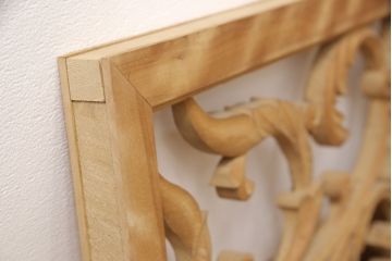アンティーク建具　和製アンティーク　昭和中期　ダマスク柄のようなモダンな彫刻が魅力的な欄間1枚(明り取り、明かり取り、ディスプレイ)(R-054529)