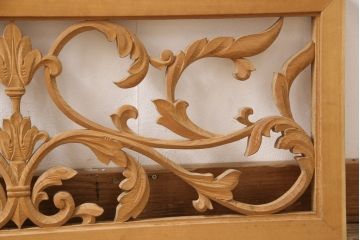 アンティーク建具　和製アンティーク　昭和中期　ダマスク柄のようなモダンな彫刻が魅力的な欄間1枚(明り取り、明かり取り、ディスプレイ)(R-054530)