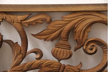 アンティーク建具　和製アンティーク　昭和中期　黒柿枠　ボタニカルアート　植物モチーフの彫刻が魅力!ヨーロピアンな雰囲気を醸し出す欄間1枚(明り取り、明かり取り、ディスプレイ)(R-054532)