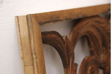 アンティーク建具　和製アンティーク　昭和中期　黒柿枠　ボタニカルアート　植物モチーフの彫刻が魅力!ヨーロピアンな雰囲気を醸し出す欄間1枚(明り取り、明かり取り、ディスプレイ)(R-054533)