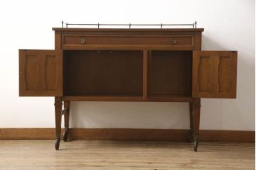 中古　美品　DREXEL HERITAGE(ドレクセルヘリテイジ)　Triune(トライユン)　クラシカルな雰囲気が素敵なキャスター付きサービス台(ワゴン、サイドボード、サーバー)(R-054535)