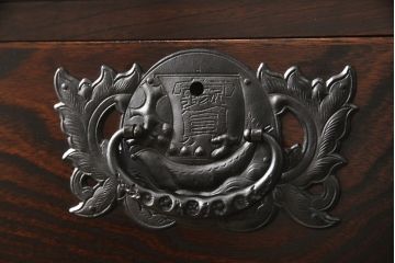 中古　超美品　岩谷堂箪笥　落ち着きのある色合いが魅力!和モダンな空間づくりにもおすすめの小箪笥(サイドチェスト、引き出し、収納箪笥、衣装箪笥)(R-054539)