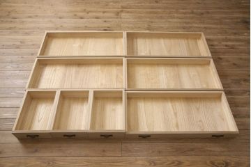 中古　美品　国産手造り　収納力抜群!引き出し14杯も付いた上品な佇まいの総桐箪笥(並厚)(総桐たんす、着物箪笥、衣装箪笥、チェスト)(定価約64万円)(R-054541)