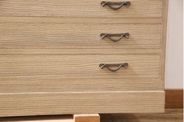 中古　美品　国産手造り　収納力抜群!引き出し14杯も付いた上品な佇まいの総桐箪笥(並厚)(総桐たんす、着物箪笥、衣装箪笥、チェスト)(定価約64万円)(R-054541)
