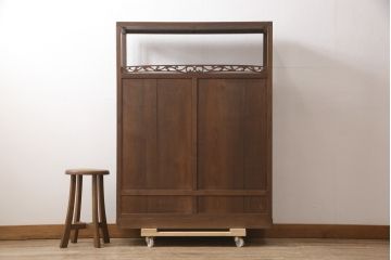 中古　指物高級家具　総桑材　上質な和の空間づくりにピッタリな茶棚(茶箪笥、飾り棚、収納棚、戸棚)(R-054548)