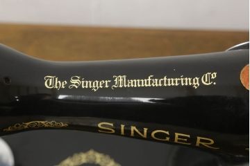 イギリスビンテージ　SINGER(シンガー)社　レトロ感がおしゃれ!ディスプレイにおすすめのミシンテーブル(シンガーミシン、ミシン台、工業用ミシン、足踏みミシン、ヴィンテージ)(R-054549)