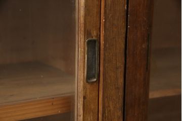 和製アンティーク　昭和初期　レトロな雰囲気を醸し出す収納棚(サイドキャビネット、食器棚、戸棚)(R-054551)