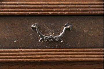 和製アンティーク　珍しいデザインが魅力的な時代箪笥収納棚(キャビネット、戸棚、引き出し)(R-054565)