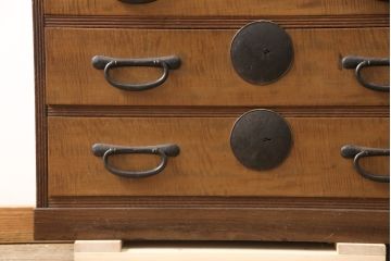 和製アンティーク　珍しいデザインが魅力的な時代箪笥収納棚(キャビネット、戸棚、引き出し)(R-054565)