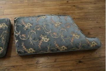 中古　美品　DREXEL HERITAGE(ドレクセルヘリテイジ)　アームカバー付き　上質な空間づくりにおすすめ!落ち着いた色合いが魅力の2.5人掛けワイドソファ(2Pソファ、2人掛け、二人掛け、3人掛け、三人掛け、3P)(定価約120万円)(R-054566)