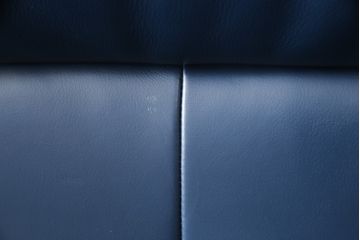 中古　美品　カリモク家具(karimoku)　ザ・ファースト　本革リクライニングチェア+オットマンのセット(定価約30万円)(アームチェア、1人掛けソファ)(R-054570)