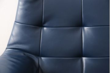 中古　美品　カリモク家具(karimoku)　ザ・ファースト　本革リクライニングチェア+オットマンのセット(定価約30万円)(アームチェア、1人掛けソファ)(R-054570)