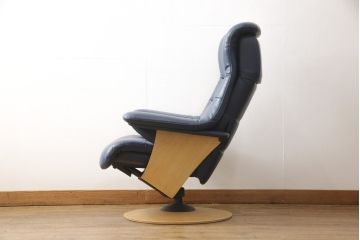 中古　美品　カリモク家具(karimoku)　ザ・ファースト　本革リクライニングチェア+オットマンのセット(定価約30万円)(アームチェア、1人掛けソファ)(R-054570)