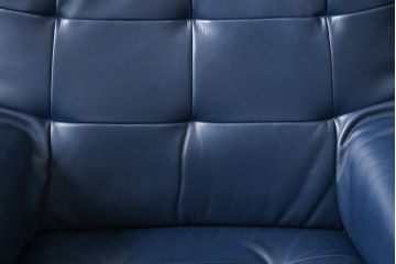 中古　美品　カリモク家具(karimoku)　ザ・ファースト　本革リクライニングチェア+オットマンのセット(定価約30万円)(アームチェア、1人掛けソファ)(R-054571)