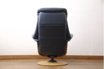 中古　美品　カリモク家具(karimoku)　ザ・ファースト　本革リクライニングチェア+オットマンのセット(定価約30万円)(アームチェア、1人掛けソファ)(R-054571)