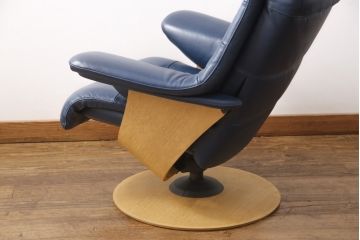 中古　美品　カリモク家具(karimoku)　ザ・ファースト　本革リクライニングチェア+オットマンのセット(定価約30万円)(アームチェア、1人掛けソファ)(R-054571)