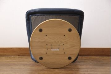 中古　美品　カリモク家具(karimoku)　ザ・ファースト　本革リクライニングチェア+オットマンのセット(定価約30万円)(アームチェア、1人掛けソファ)(R-054571)