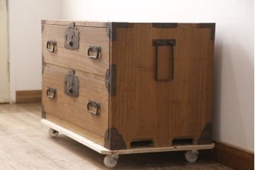 和製アンティーク　総桐材　会津産　歴史を感じる佇まいが魅力的な時代箪笥ローボード(和たんす、ローチェスト、引き出し、収納箪笥)(R-054577)